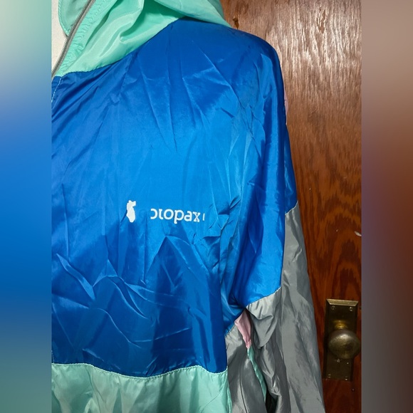 Cotopaxi multi-color lightweight half-zip windbreaker - Picture 4 of 4